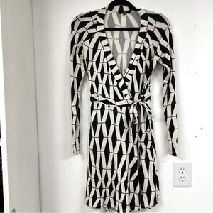 Tart Black & White Geometric Print Wrap Dress Womens XS Long Sleeve Mini Jersey